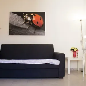 casa-coccinella-catania.taorminaitalyhotels.com/